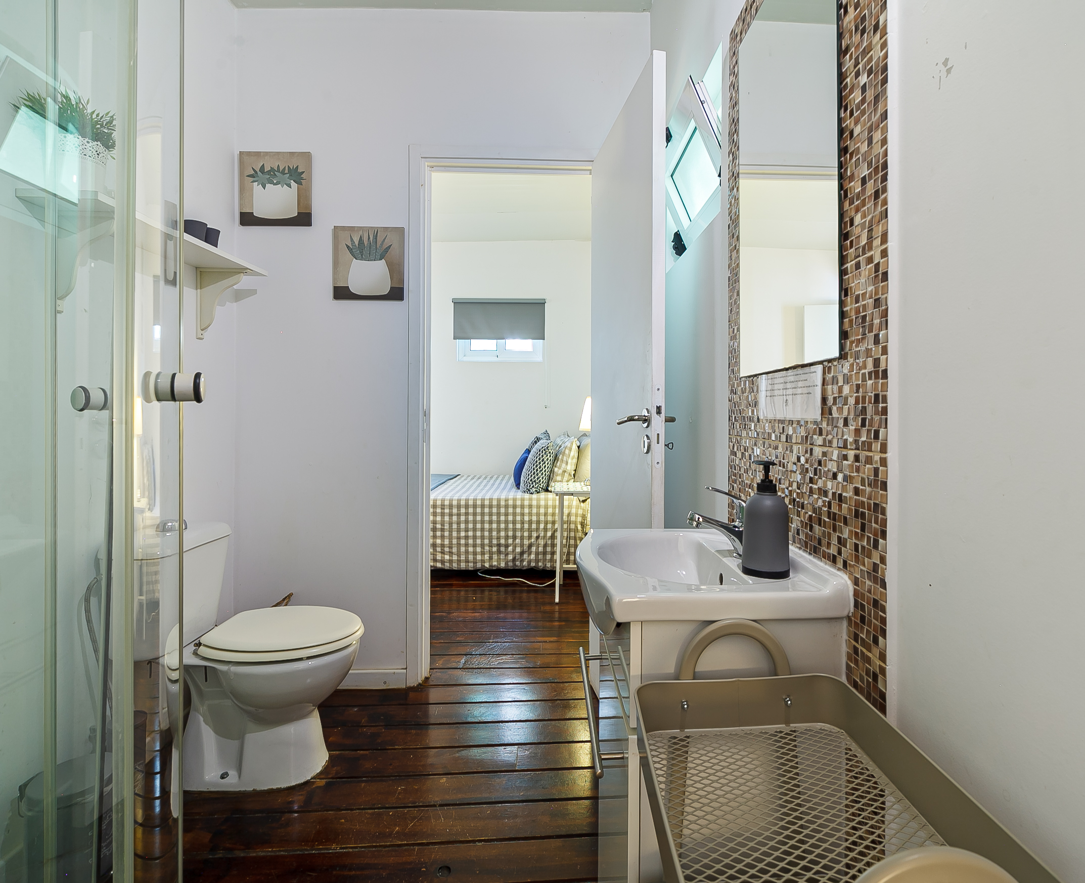 Backyard Bungalow - bathroom