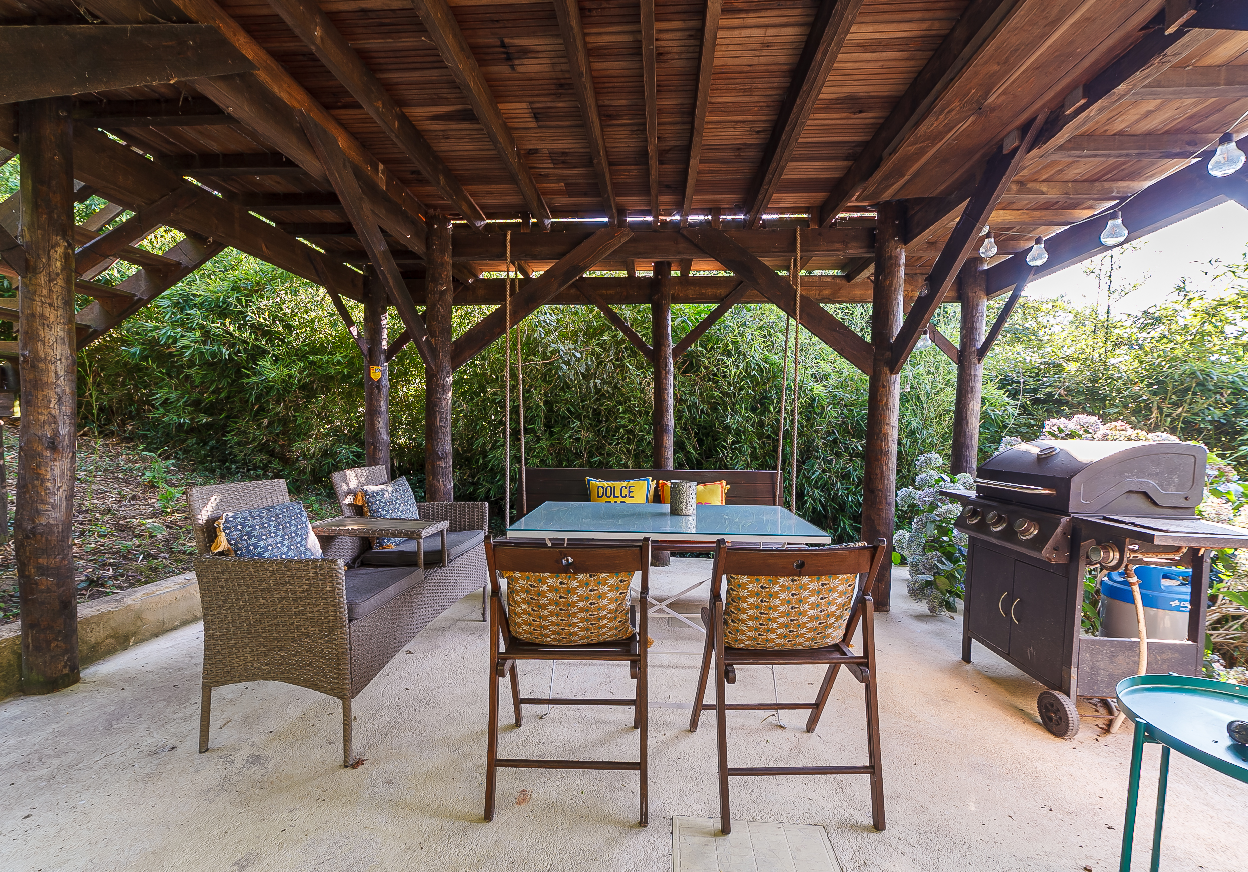 Stilt Tree House - balcony
